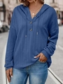 Sudadera con capucha azul oscuro para mujer con tela texturizada y cuello en V de botones - S / Azul