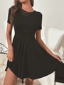 Schwarzes Kurzarm-Kleid aus Rippstrick mit Rundhalsausschnitt und taillierter A-Linie - S / Schwarz