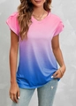 Dames top met V-hals en tie-dye roze, paars en blauw verloop met stijlvolle bloembladmouwen - S / Bordeauxrood