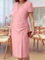 Detalle de vestido cruzado rosa con escote en V y elegante drapeado plisado lateral - 4XL / Rosa