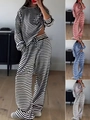 Detail van diverse kleuren gestreepte loungewear set met lange mouwen en wijde broekspijpen - Meerkleurig/Gestreepte