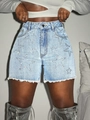 Damen High Waist Denim Shorts in Hellblau mit silbernen Strass-Sternen und offenen Saumkanten - L / Blau