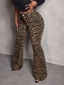 Detail der High-Waist Schlaghose mit Leopardenmuster und modischem Slim-Fit-Denim-Schnitt - S / Braun