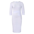 Detailansicht eines weißen Etuikleids mit Puffärmeln und eleganten Taillenvolants - 4XL / Weiß