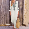 Bohemian off-white maxi dress with colorful ethnic embroidery and V-neckline - M / Loose Print A