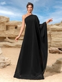 Elegante zwarte maxi-jurk met één schouder en cape-mouw in woestijnlandschap - S / Zwart