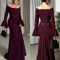 Detailopname van de off-shoulder avondjurk met zeemeerminzoom en geplooide satijnen taille - S / Paars