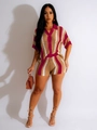 Détail de la maille crochetée d'un ensemble deux pièces avec col polo et short rayé - Bordeaux