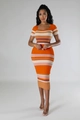 Dettaglio della trama in maglia a righe multicolore sull'abito bodycon a maniche corte - S / Arancione