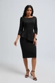 Detail eines schwarzen Business-Etuikleides mit elegantem, asymmetrischem Schößchen an der Taille - S / Schwarz