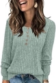 Top da donna a maniche lunghe in maglia a costine verde salvia con bottoni in legno - verde chiaro