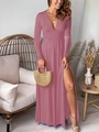 Détail d'une robe à manches longues, col en V, plis à la taille et fente latérale haute - S / Rouge Rose/Rose Poudré