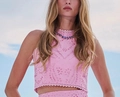 Tweedelige lichtroze set van kant met mouwloze crop top en geschulpte randen - S / Roze Top