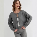 Gilet tricoté gris foncé pour femme avec triple nœud et manches longues côtelées - S / Gris