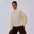 Elegante maglione bianco a collo alto in maglia a trecce, morbido mohair e bordi a coste - S / Bianco Sporco