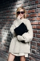 Détails du pull en maille beige oversize avec poignets côtelés et style épaules tombantes - S / Hauts / Blanc Cassé