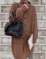 Cardigan lungo in maglia marrone con colletto abbottonato e tasche stile minimal - Taglia unica / caffè