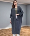 Detalle de cárdigan gris oversize de punto con bolsillos y textura acanalada - S / gris oscuro