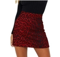 Mini-jupe taille haute en daim imprimé léopard avec un motif animalier rouge et noir - Léopard Rouge Foncé