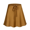 Detail von Satin-Minirock mit Kordelzug und gewelltem Saum in bronzebrauner Farbe - S / Gold