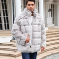 Manteau en fausse fourrure pour homme gris clair avec motif à rayures horizontales - S / Gris