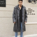 Herren Pelzmantel aus grau-schwarzem Fuchsimitat, langer Schnitt und luxuriöses Design - S / Weiß-graues langes Fell