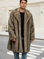 Cappotto lungo da uomo in ecopelliccia marrone e nera con grandi risvolti invernali - S / Righe Cammello