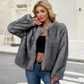 Veste courte en fausse fourrure grise pour femme au style automne-hiver - S / Rayé Gris