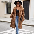 Damen Kunstpelzmantel mit stilvollem Schlangenmuster in Braun für den Winter-Look - S / Schlangenmuster