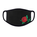 Ricamo dettagliato di una rosa rossa su una maschera solare traspirante in cotone nero - Stile Ricamo Rosa Rossa Squisito (D)