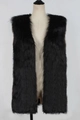 Dettaglio del gilet in finta pelliccia nera che mostra la texture morbida e la lunghezza - S / Nero