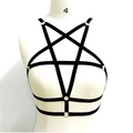 Schwarzes elastisches Körpergeschirr mit Pentagramm-Design und Metallringen auf Mannequin - S / Schwarz