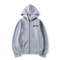 Détail du logo BO$$ sérigraphié sur un sweat à capuche gris zippé à bords côtelés - S / Gris(3A)