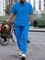 Hellblaues Herren Freizeit-Set mit kurzärmligem Polo und Hose mit vertikalen Streifen - S / Königsblau
