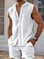 Détail d'un ensemble d'été blanc sans manches pour homme avec texture gaufrée tissée - S / Blanc