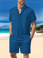 Détail de la texture en lin bleu marine sur l'ensemble short et chemise de plage homme - S / Bleu Royal