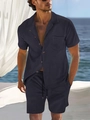 Dettaglio del set camicia da uomo a maniche corte con texture a coste e bottoni effetto legno - S / Blu navy