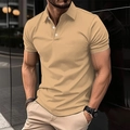 Khakifarbenes Slim-Fit Polo-Shirt mit Drei-Knopf-Kragen am Model in urbanem Umfeld - S / Khaki