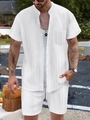 Détail de l'ensemble de plage blanc pour hommes montrant la texture rayée et le col - S / Blanc