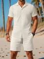 Détail de l'ensemble de vacances beige pour homme montrant le tissu gaufré et le cordon - S / Kaki