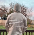 Beigefarbener Oversize-Fleece-Hoodie mit inspirierendem Rückendruck und Kapuze - Camel / S