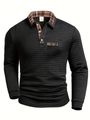 Detail der Waffelstrick-Struktur und Karo-Patchwork am Kragen des Herren-Poloshirts - S / Schwarz