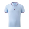 Détail du polo bleu clair avec col rayé, poignets contrastés et boutons blancs - S / Bleu ciel