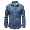 Camisa de hombre entallada azul marino con finas rayas verticales blancas y estampado digital 3D - S / Azul marino