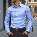 Camisa de hombre slim fit de manga larga con rayas verticales clásicas en azul y blanco - S / Azul
