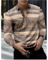 Detail of men's polo shirt featuring geometric 3D stripe patterns and brown contrast collar - S / Tops / Warm Geometric Stripes (PLC-37)