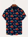 Détail de la chemise à manches courtes bleu marine avec cœur couronné et motif feuilles - S / Hauts / Imprimé Sacré-Cœur couronne bleu marine (HD-DS-382)