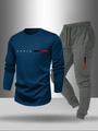 Dettaglio della maglietta blu navy e pantaloni grigi con stampa Paris e strisce sfumate - S / Blu E Grigio Profondo