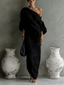 Elegantes schwarzes plissiertes Maxikleid mit One-Shoulder-Schnitt und langen Laternenärmeln - S / Schwarz