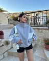 Foto exterior de una chaqueta casual color-block para mujer con cuello alto en gris y blanco - S / Gris Mezcla